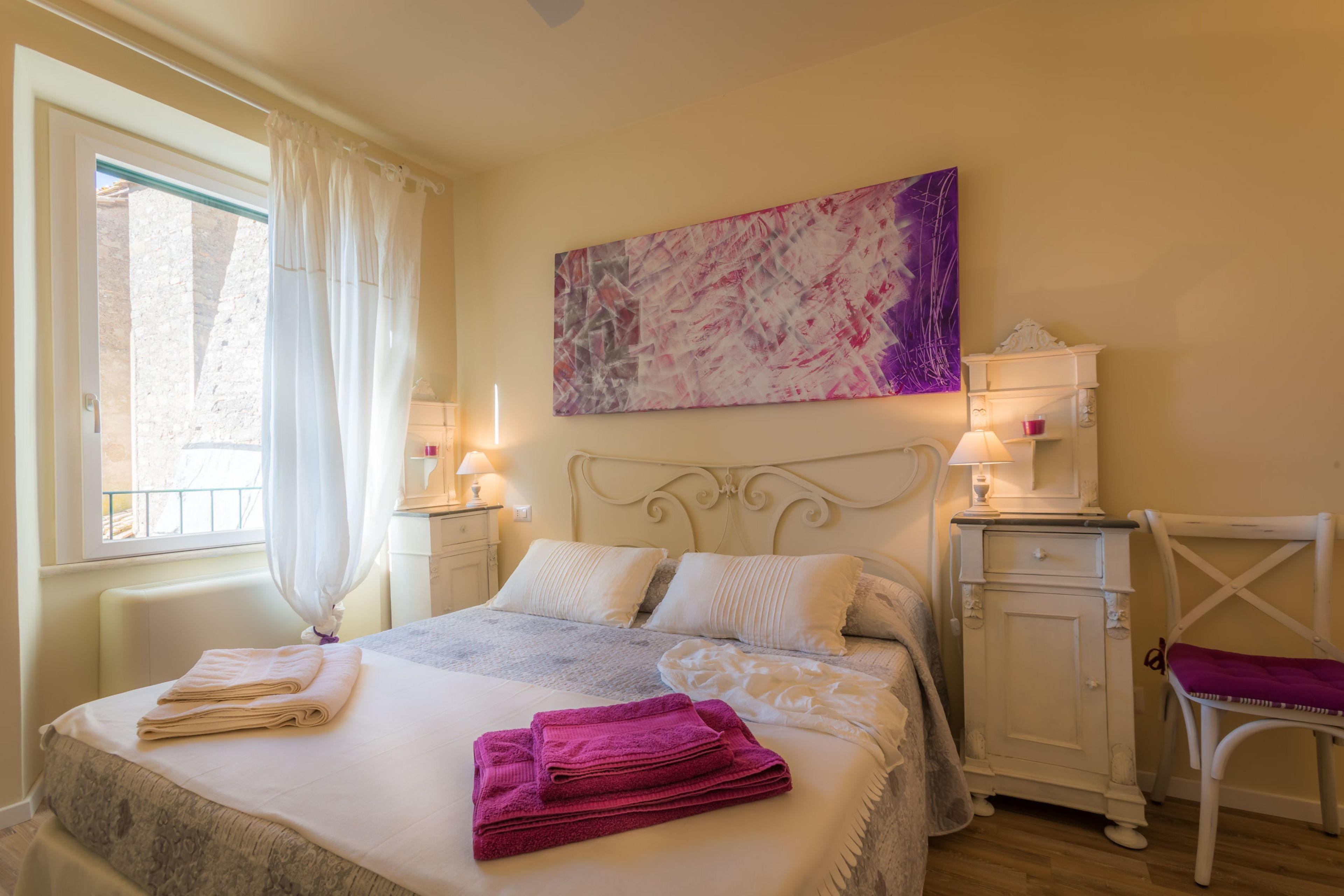 Apartamento luxo, vista para a cidade | Roupas de cama premium, edredons de pluma, quartos à prova de som