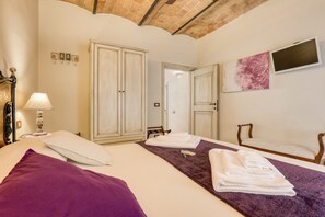Deluxe Double or Twin Room | Premium bedding, down comforters, soundproofing, iron/ironing board - Viterbo Antica (Viterbo)