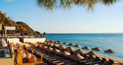 Ayanya Beach & Bistro Bungalows