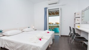 House, 3 Bedrooms, Private Pool | 3 bedrooms, iron/ironing board, WiFi (free) - Villa Maria (Paros)