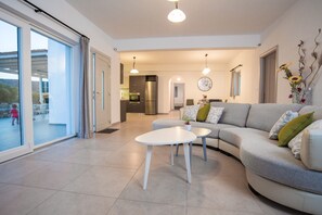 House, 3 Bedrooms, Private Pool | Living area | 40-inch flat-screen TV with digital channels, TV