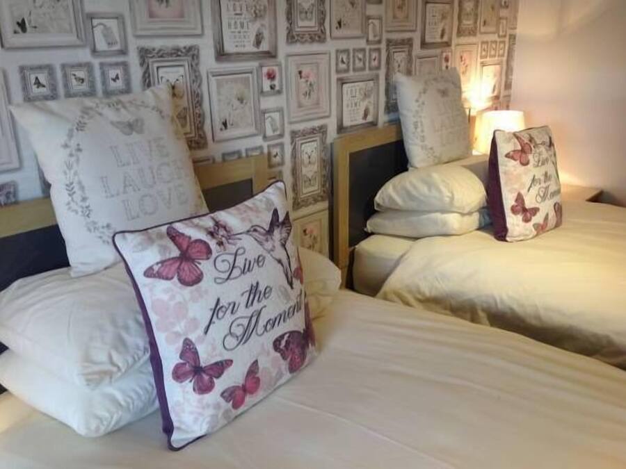 Twin Room | Room amenity
