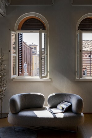 Penthouse, 2 Bedrooms | Living area