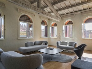 Loftsleilighet, 2 soverom | Oppholdsområde