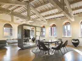 顶层房, 2 间卧室 | 起居区