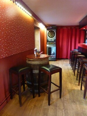 Bar (en el alojamiento)