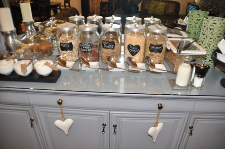 ์์นจ ์์ฌ ๊ณต๊ฐ