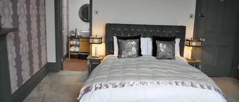 Dobbeltrom – superior, 1 kingsize-seng | Sengetøy i egyptisk bomull, allergitestet sengetøy og strykejern/-brett