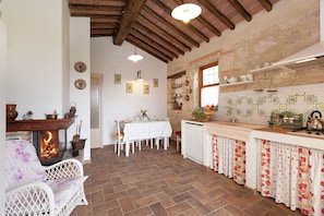 Apartment, Multiple Beds | Private kitchen | High chair - Agriturismo Il Caggio di Sotto (Colle di Val d'Elsa)