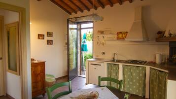 Appartement, 2 salles de bains | Coin séjour