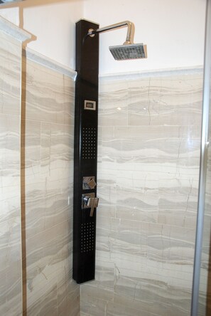 Bathroom shower - Hotel Gega (Berat)