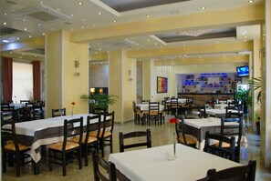Breakfast, lunch, dinner served; local cuisine  - Hotel Gega (Berat)