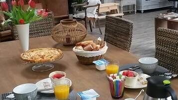 Café da manhã continental grátis todos os dias