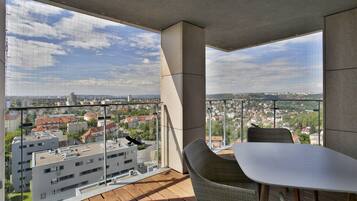 Luxury Apartment, 3 Bedrooms, City View | Balcony
