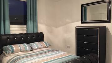 2 bedrooms, iron/ironing board, free cots/infant beds, free WiFi