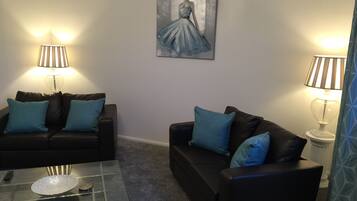 2 bedrooms, iron/ironing board, free cots/infant beds, free WiFi