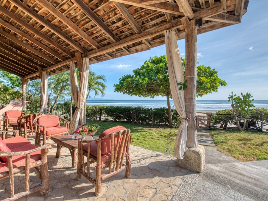 Quarto casal panorâmico, 1 cama King, banheiro privativo, vista para o oceano | Terraço/pátio