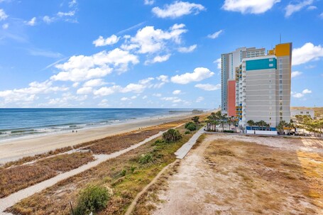Atlantica Resort by Hosteeva - Image 135