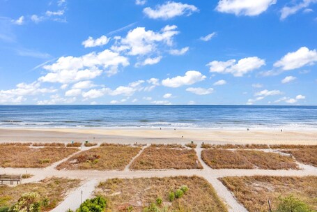 Atlantica Resort by Hosteeva - Image 118