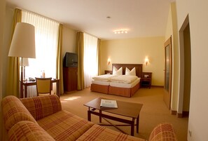 In-room safe, iron/ironing board, free WiFi, bed sheets