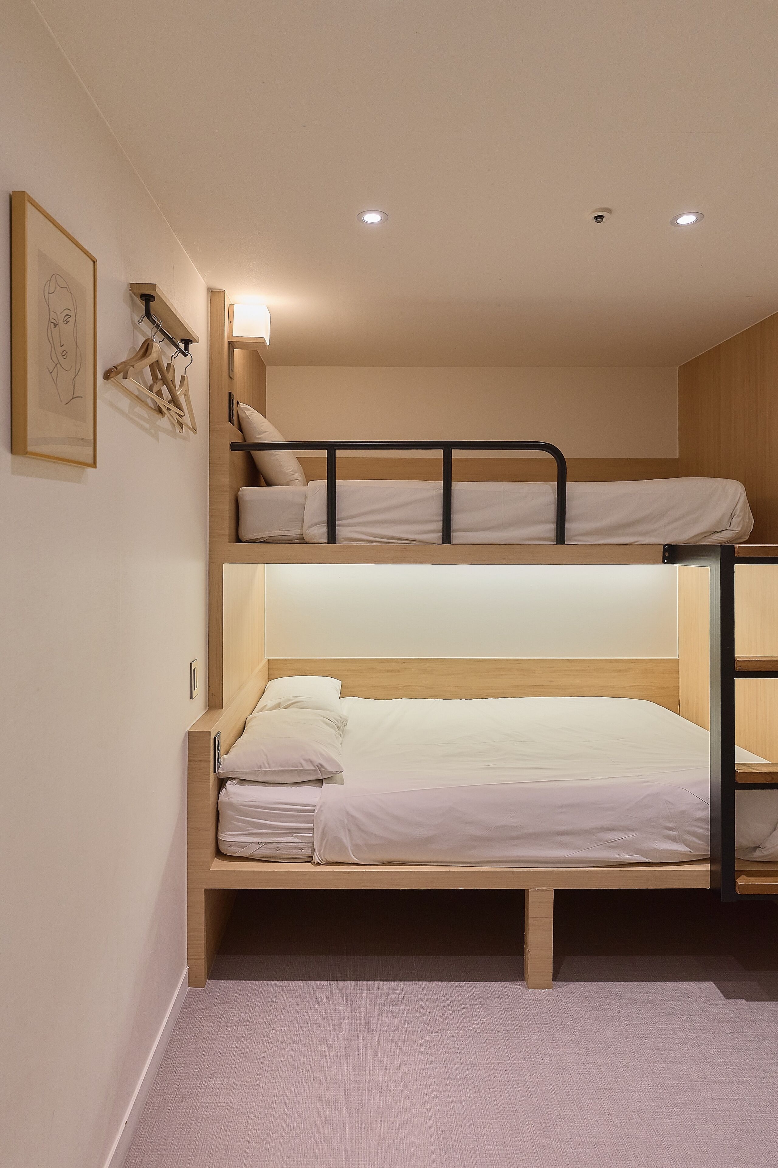 Habitación triple (Bunk Bed) | Sistema de insonorización y wifi gratis