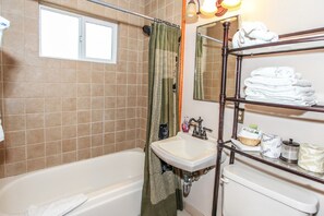 Bathroom - Mountain Memories (Big Bear Lake)