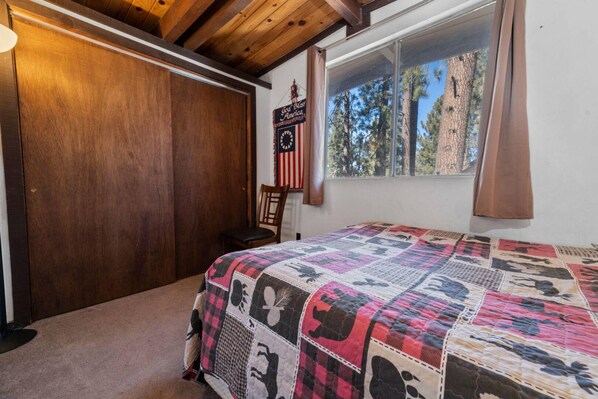Cabin, 2 Bedrooms | 2 bedrooms, bed sheets