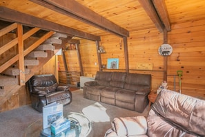 Cabin, 2 Bedrooms | Living room