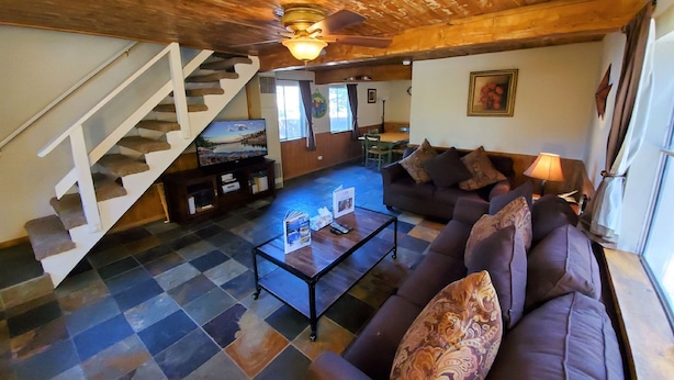 Interior - Rincon Cabin (Big Bear Lake)