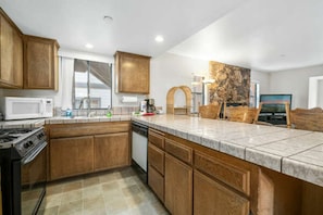 Condo, Multiple Beds, Non Smoking | Private kitchen | Full-size fridge, microwave, oven, stovetop - Summit X-ross Roads Condo (Big Bear Lake)