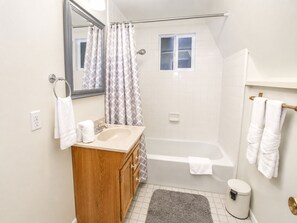 Bathroom - The Getaway (Big Bear Lake)