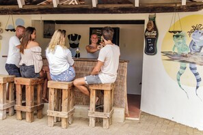 Bar ved poolen