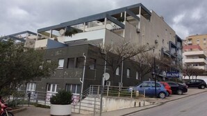 Front of property - Apartment Sky view (Split)