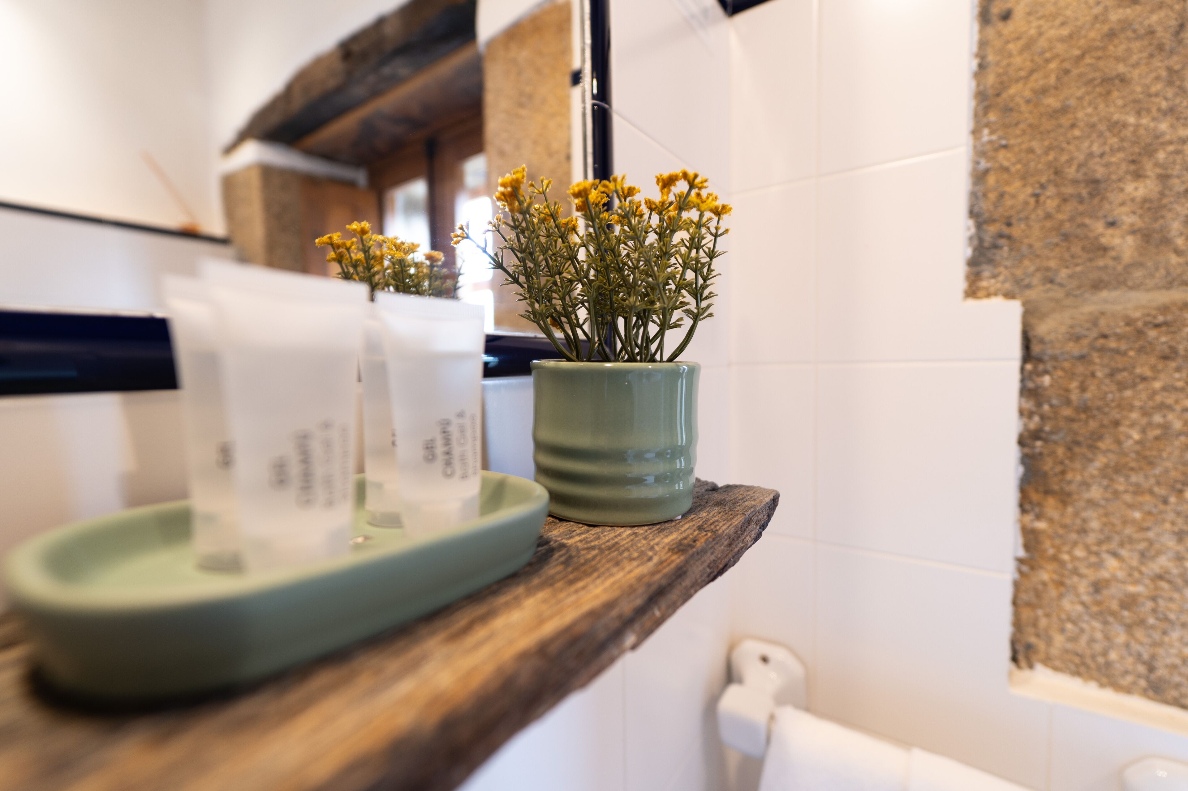 Chambre Double, 1 lit double (6. Arzúa) | Salle de bain | Douche, sèche-cheveux, serviettes fournies, savon