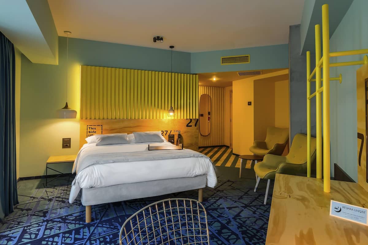 Superior Room, 1 Double Bed | In-room safe, blackout drapes, soundproofing, rollaway beds