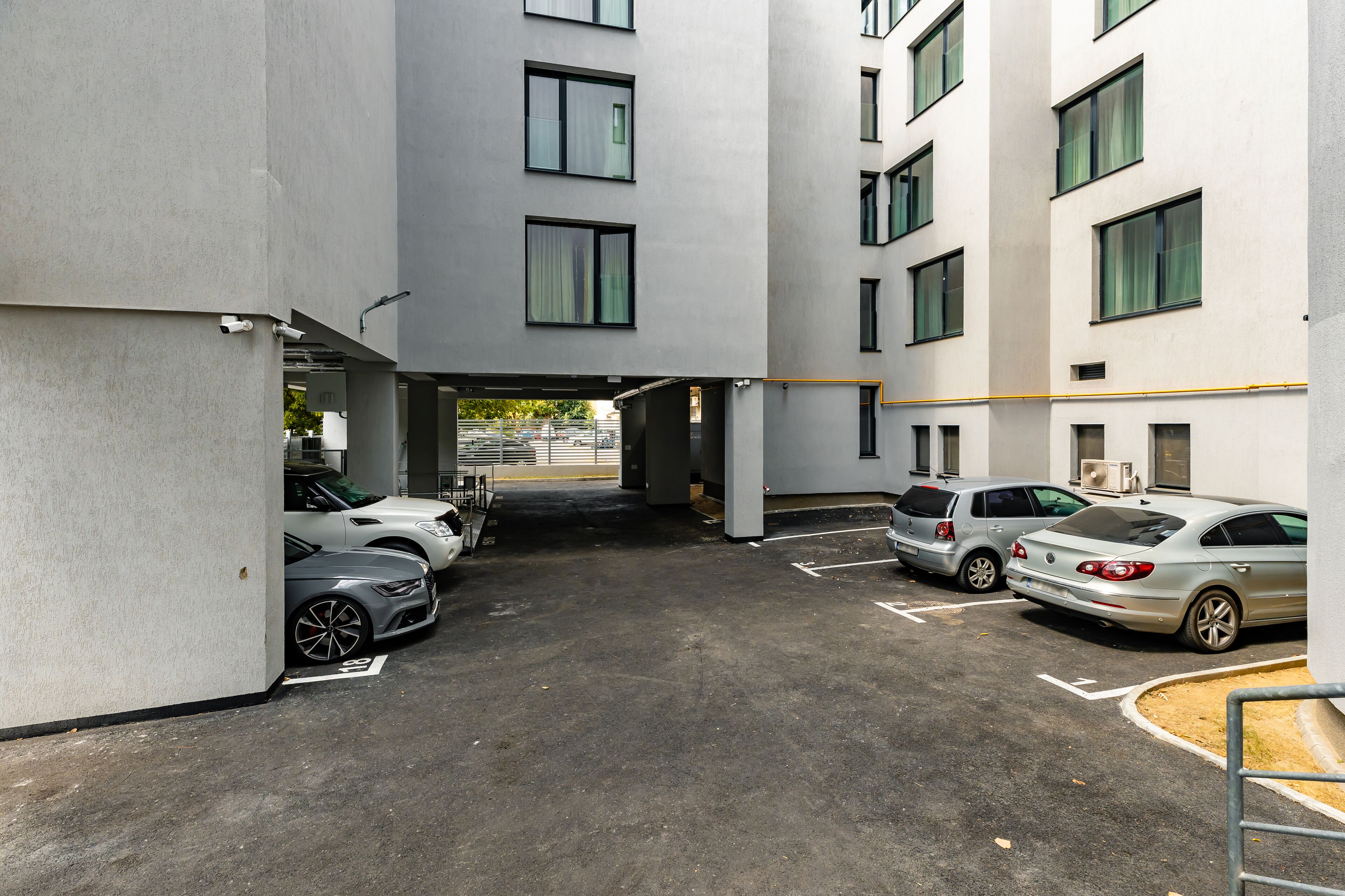 self-parking (surcharge) 60 per day