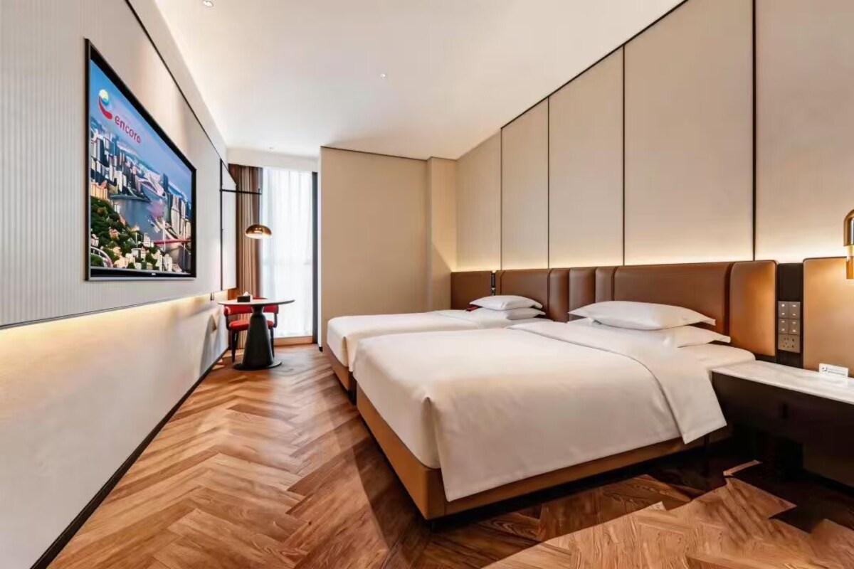In-room safe, desk, free WiFi, bed sheets
