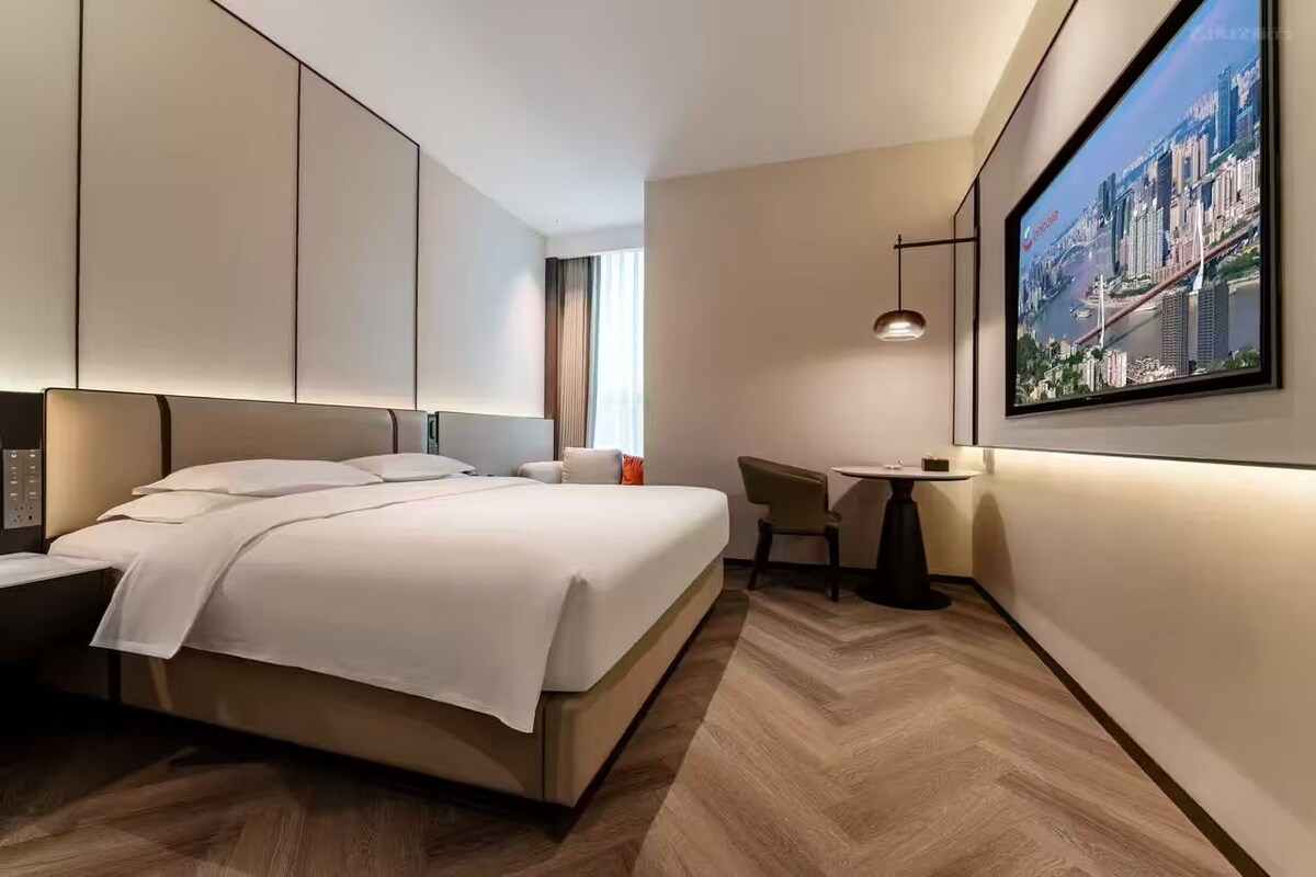 In-room safe, desk, free WiFi, bed sheets