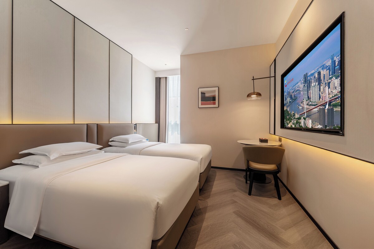 In-room safe, desk, free WiFi, bed sheets