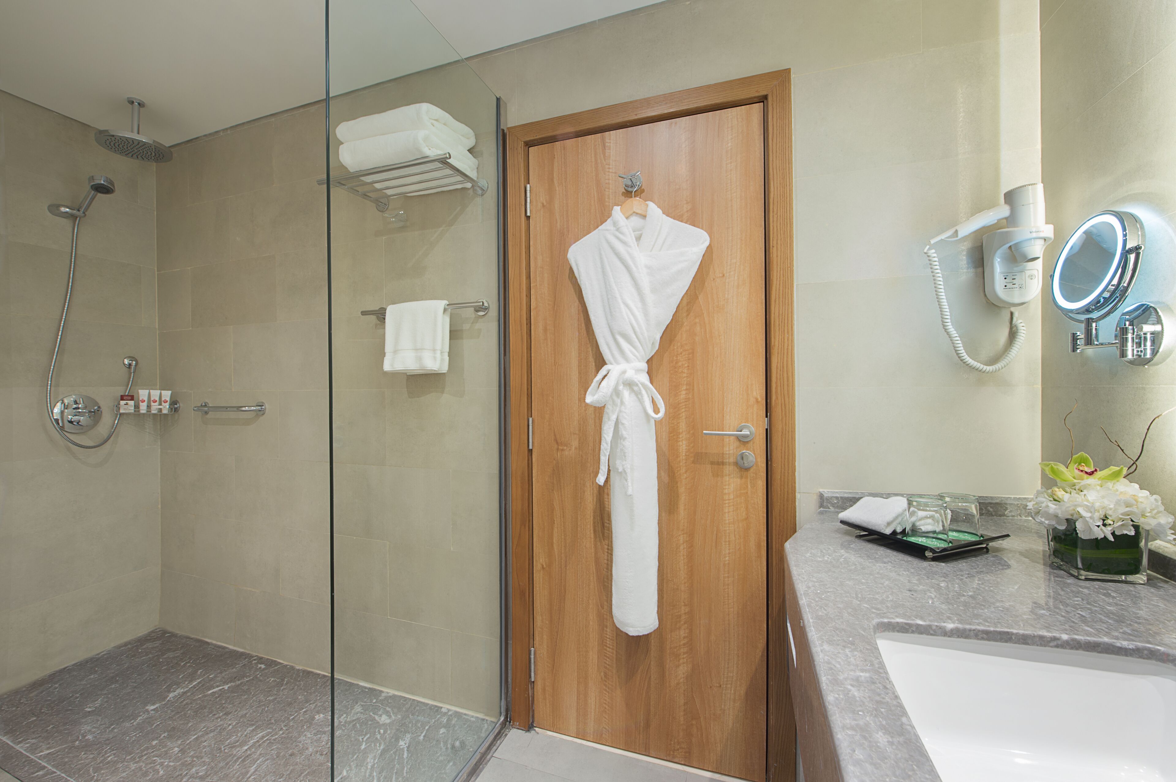 shower, free toiletries, hair dryer, towels