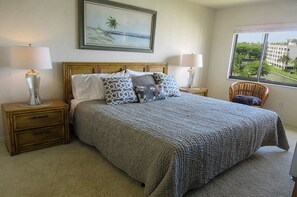 2 bedrooms, free WiFi - Harbour Pointe North 725 2 Bedroom Condo by Redawning (Fort Myers Beach)