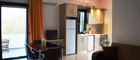 Superior Apartment, 1 Bedroom, Sea View | Living room