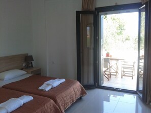 Superior Apartment, 1 Bedroom, Sea View | 1 bedroom, premium bedding, in-room safe, soundproofing - Villa Marianthi (Lesvos)
