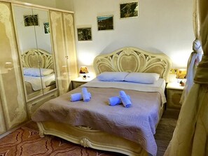 Chambre Double Standard, 1 lit double | Coffres-forts dans les chambres, fer et planche à repasser