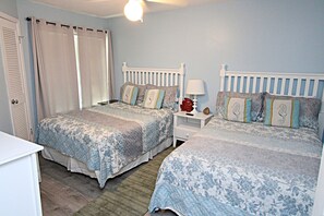 2 bedrooms, Internet, bed sheets - Paradise is calling 🌴 Pick up! The beach is more affordable than you think! (Gulf Shores)