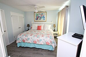 2 bedrooms, internet, bed sheets