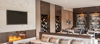 Holiday Inn Boston Logan Airport - Chelsea by IHG