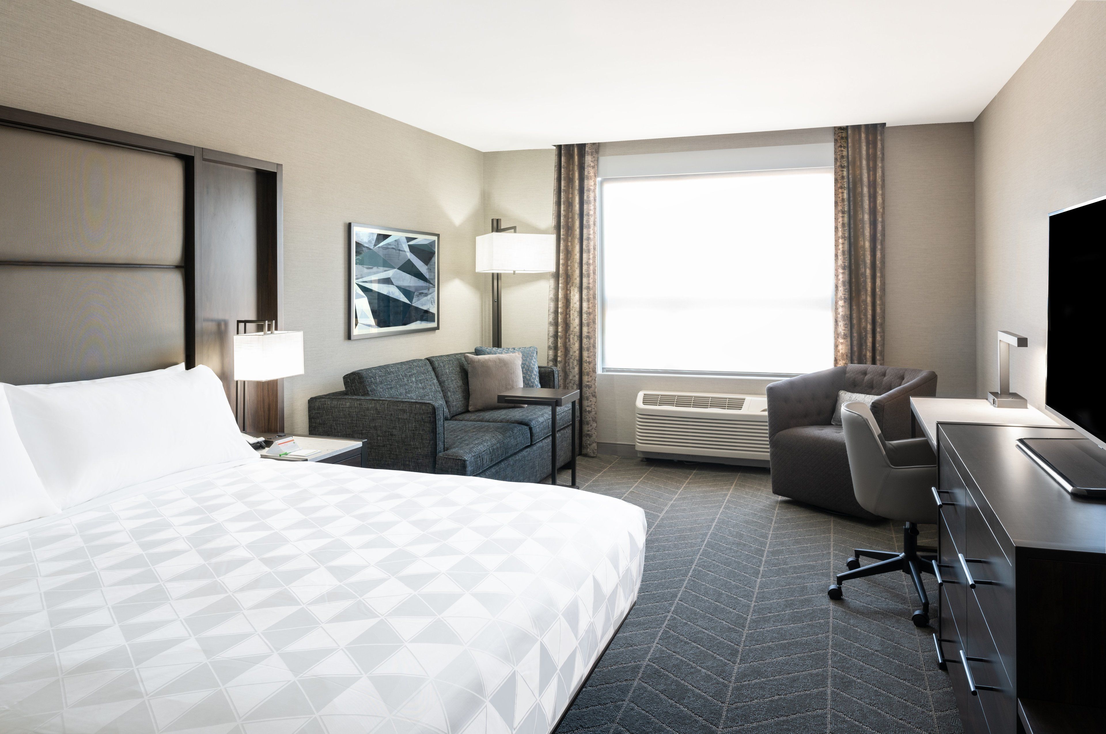 Photo - Holiday Inn Boston Logan Airport - Chelsea by IHG