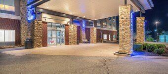 Holiday Inn Express & Suites Nashville North - Springfield by IHG