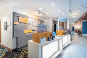 Interior entrance - Holiday Inn Express & Suites Nashville North - Springfield by IHG (Springfield)